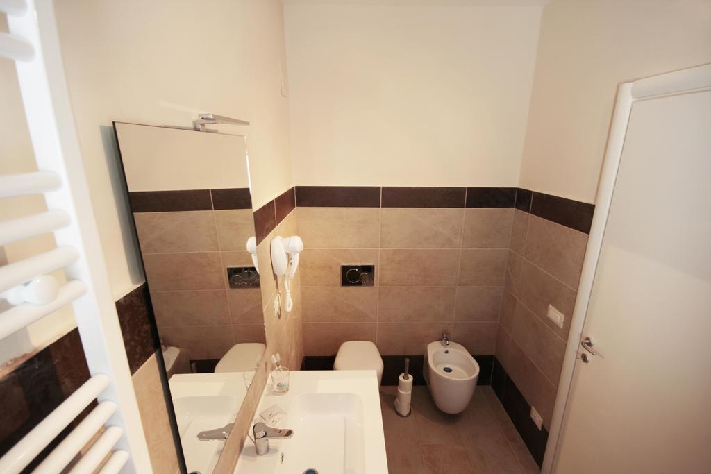 A Pochi Passi Hotel Pisa Kamer foto